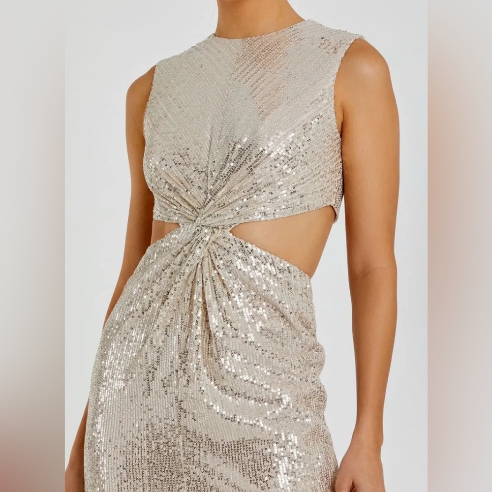 NWT Lena by Mac Duggal Silver Sequin Backless Dress